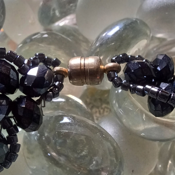 NWOT HANDMADE Black Beaded Bracelet - Picture 5 of 7